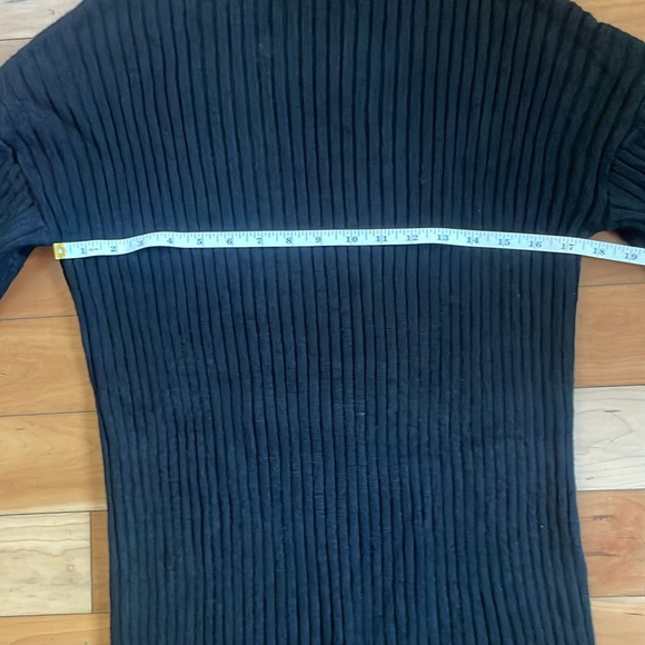 Black turtleneck sweater dress w gold chain belt - Picture 7 of 8